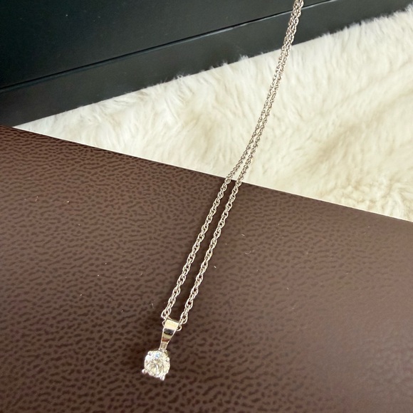 Luvansh 0.25 CTW Lab Created Diamond. Silver Pendant Necklace - Picture 2 of 3